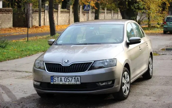 śląskie Skoda RAPID cena 39500 przebieg: 115000, rok produkcji 2017 z Brzozów